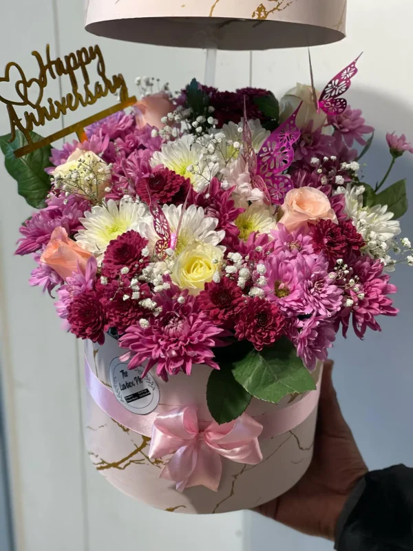 Elegant floral box for her with customizable flowers | Gift shop in Islamabad