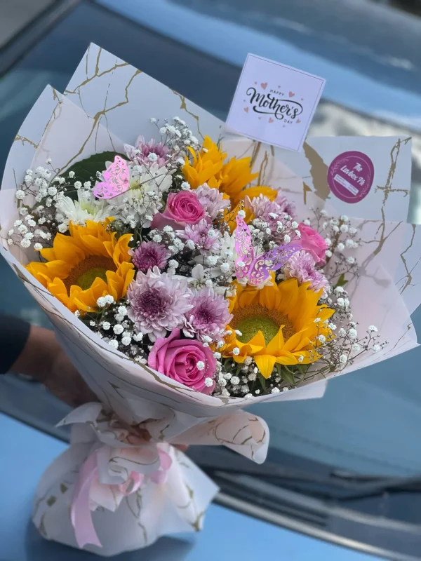 Elegant Mother's Day Flower Bouquet | Flower Shop in Islamabad | Gift Shop Islamabad