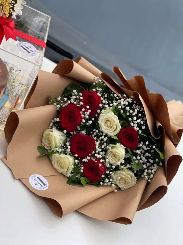 Rustic Romance – White & Red Rose Bouquet in Brown Wrap | Gift Shop Islamabad – Gift Shop Islamabad - Image 2