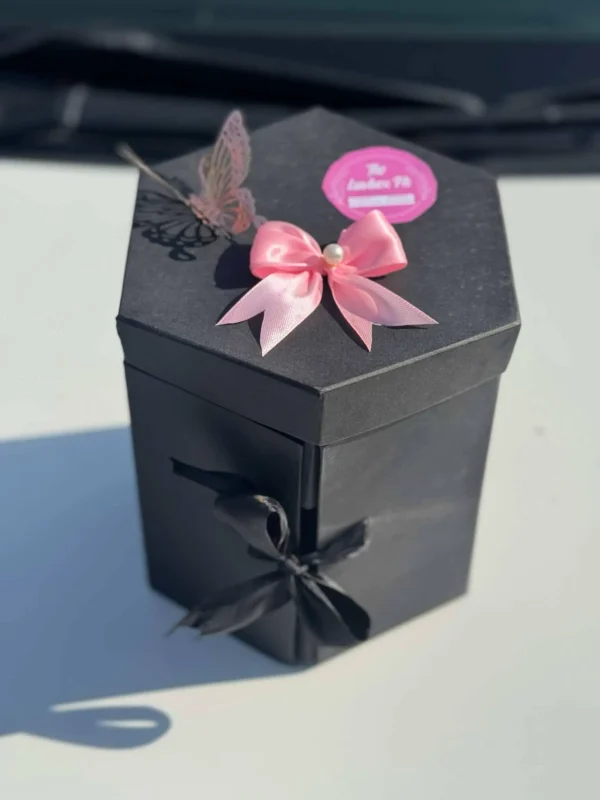 Mother’s Day Bloom & Ferrero Box – Gift Shop in Islamabad - Image 2